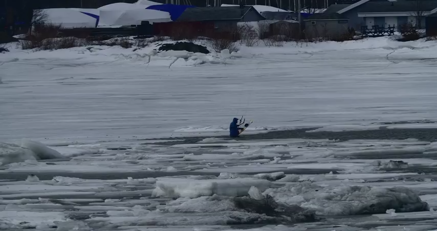 Extreme Kitesurfing - Men vs. Ice