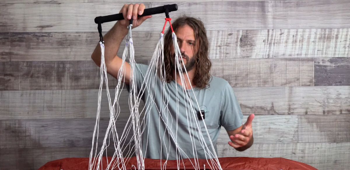 Splitting the bridle lines at the bar makes the Aeryn P1 parawing more stable. each pigtail has two sets of bridle lines on the Aeryn P1 parawing