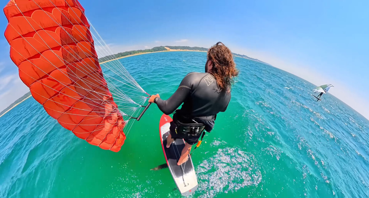 The Aeryn P1 parawing has an excellent wind range. Tucker riding the Aeryn P1 parawing