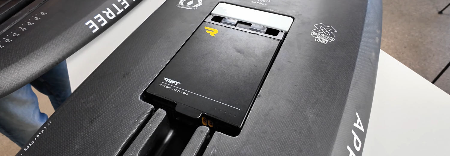 Close-up of the 3P battery.