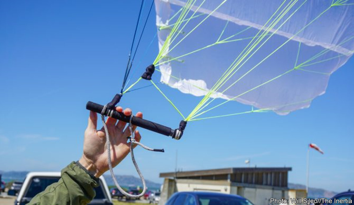 The BRM parawing bar has an ergonomic knob at the front.