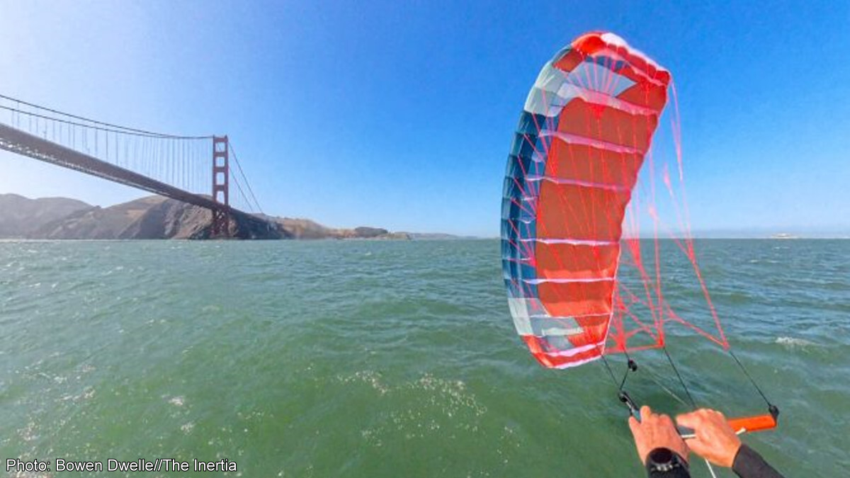 Flysurfer POW parawing with the Golden Gate bridge in the background