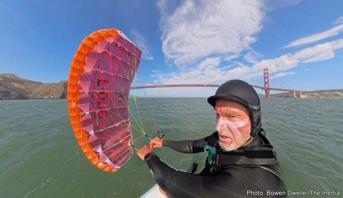 Bowen Dwelle flying an F-One Frigate parawing near the Golden Gate Bridge