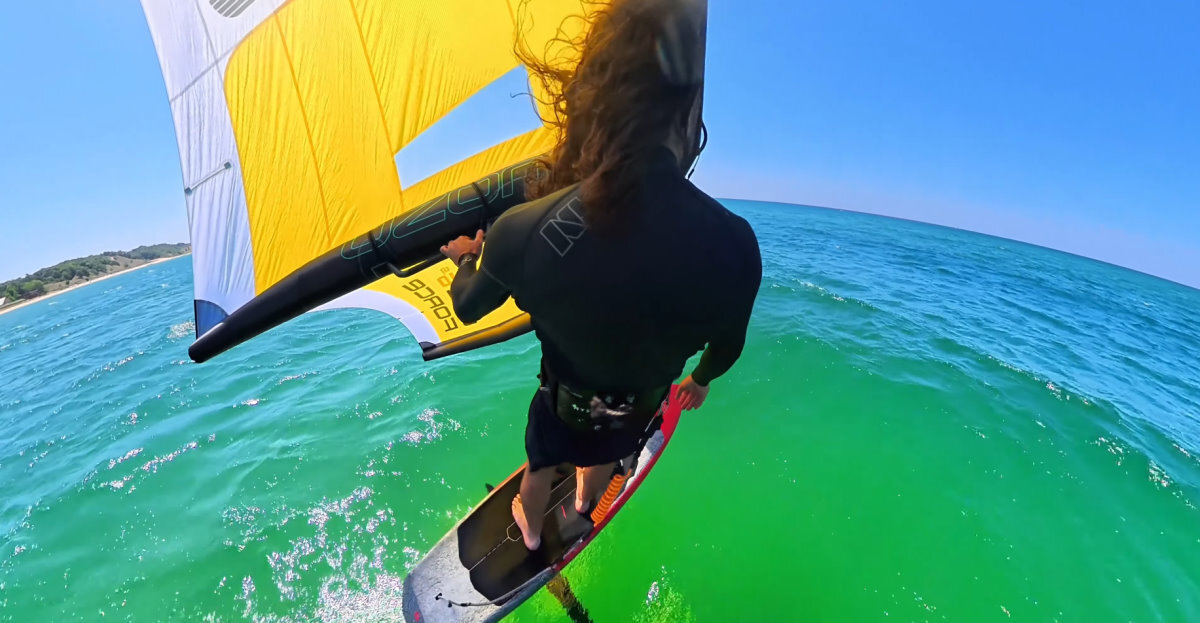 Tucker tests the Forged mast with a wing.