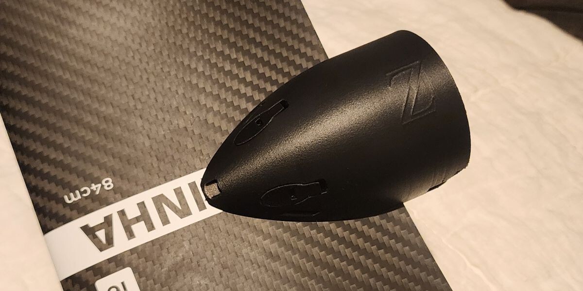 Close-up of the Zip Pod on a Cabrinha Mast