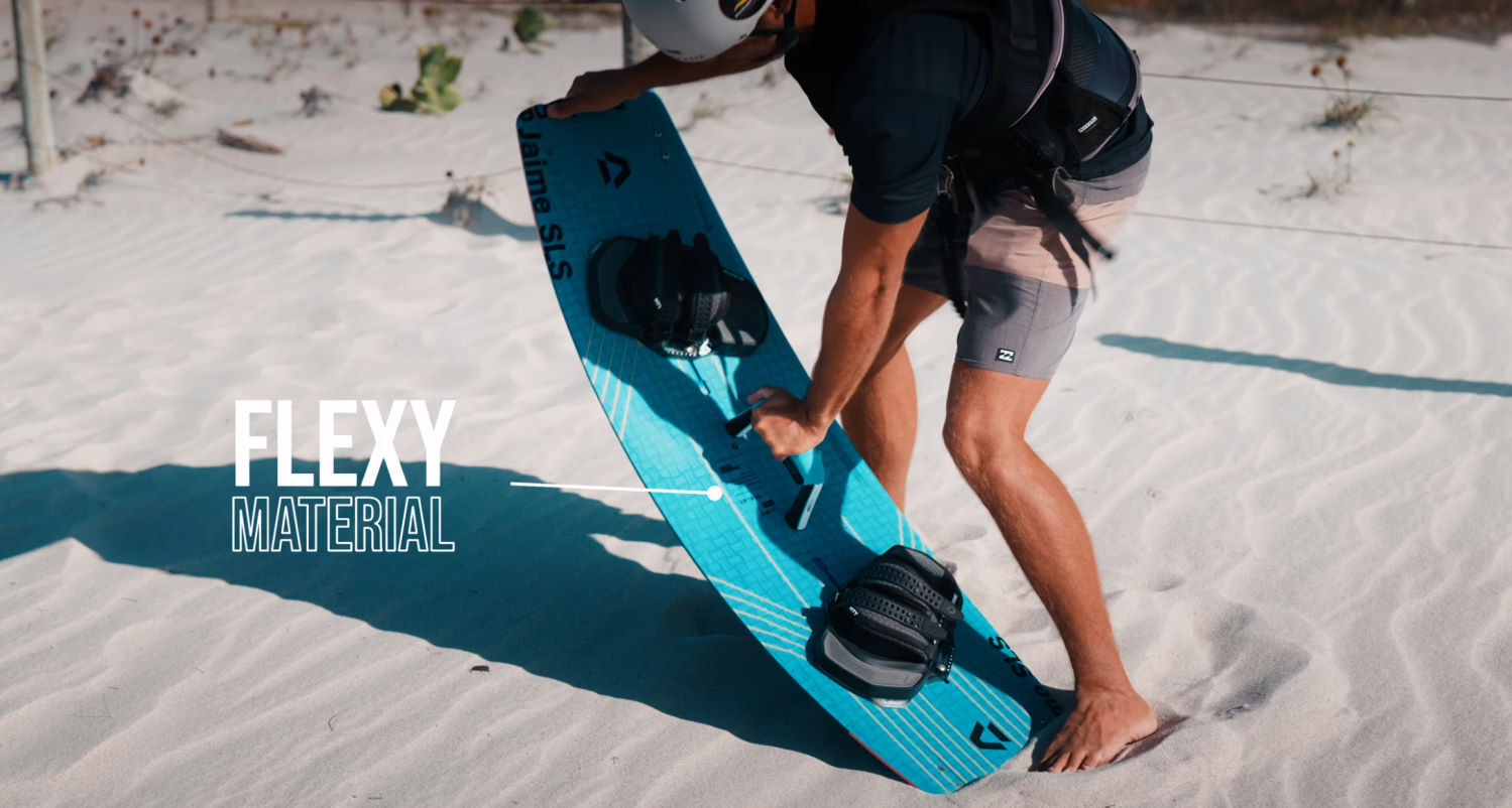 The Jaime SLS is nice and flexy, making it forgiving on the knees. Rubens flexes the board on the beach.