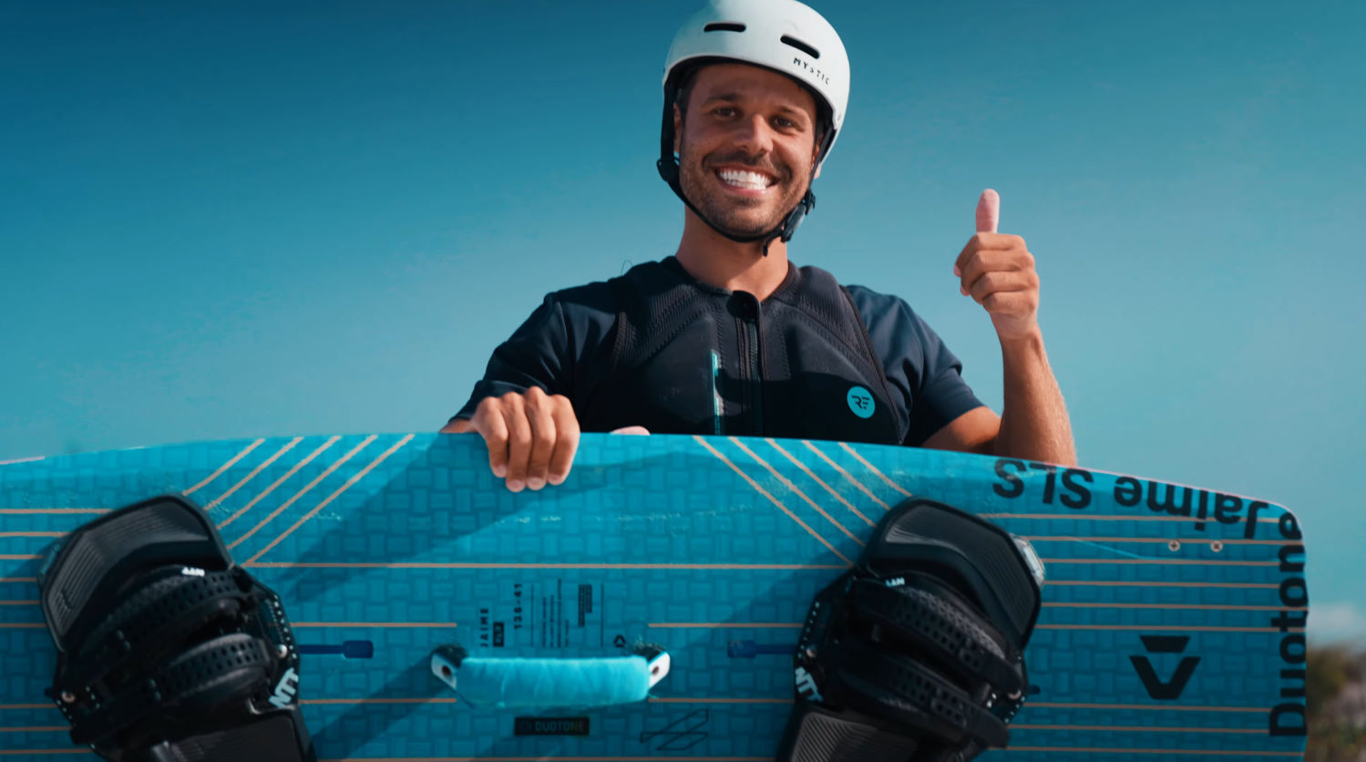 Rubens gives a thumbs-up while showing the top of the Jaime SLS.