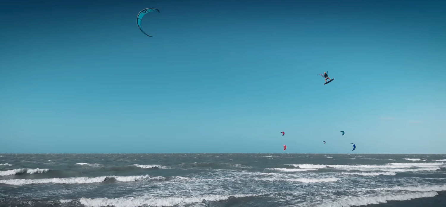 Rubens jumps very high with the Duotone Rebel D/LAB.