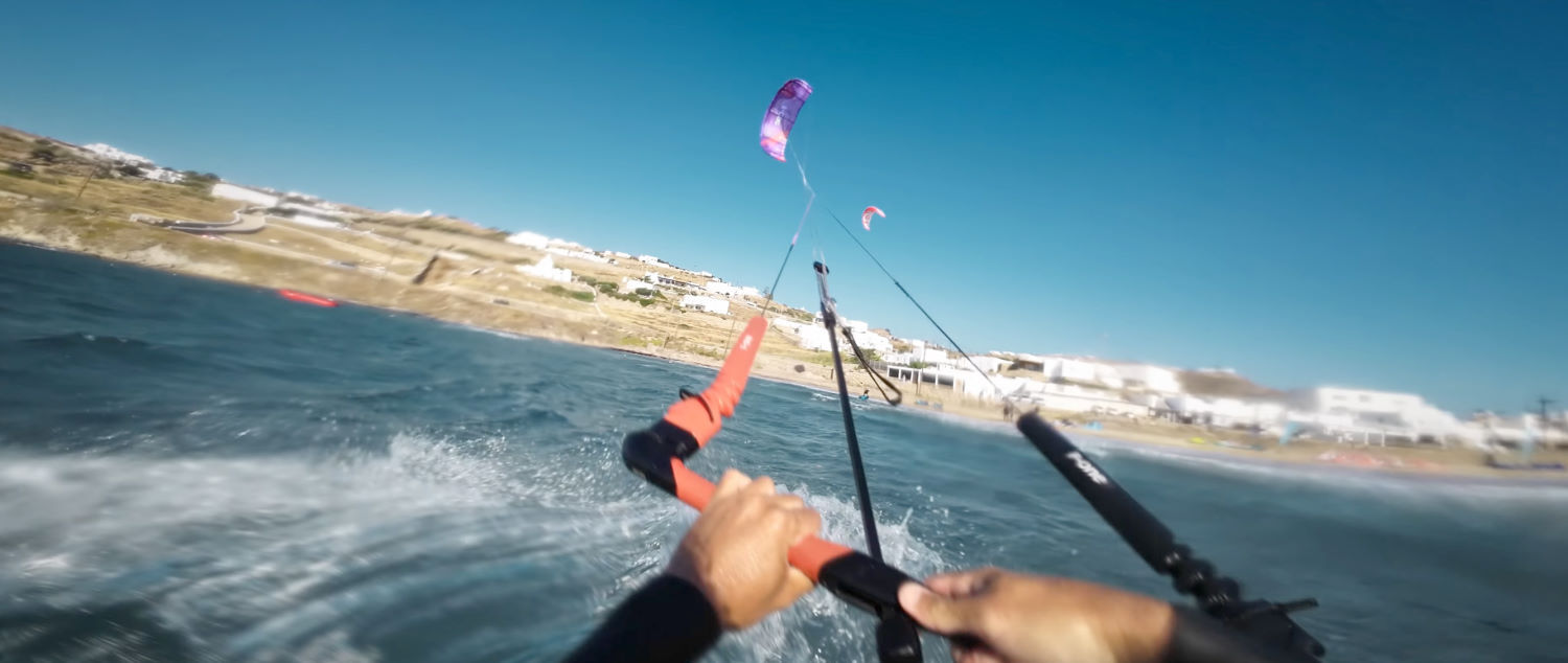 The Trigger's bar pressure is low and inspires confidence, even in gusty winds. Rubens loops the Trigger while riding.