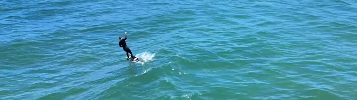 It's a surf foil, no doubt about it. Surfing with the FLITElab Raw