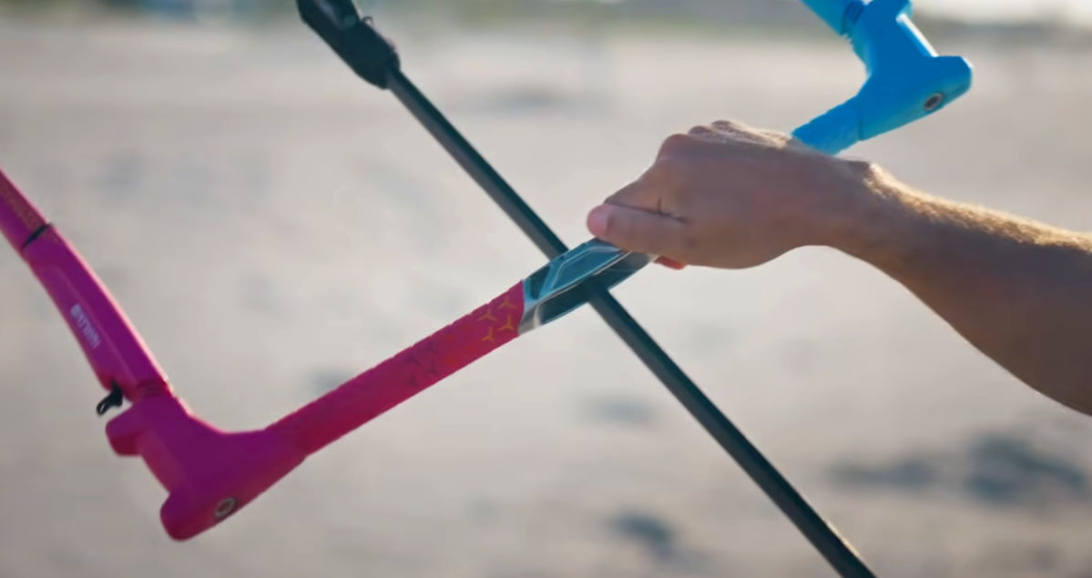 The bar is sturdy but could be more comfortable. The Lead bar has a wide steel section in the middle.