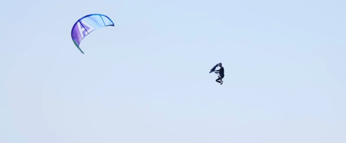 The Thrive is Harlem's all-around kite. Aaron jumps with the Harlem Thrive kite.