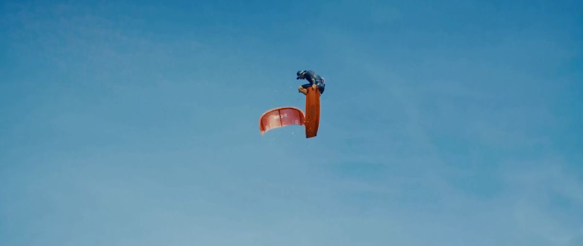 Jumping the F-One Bandit Brainchild kite