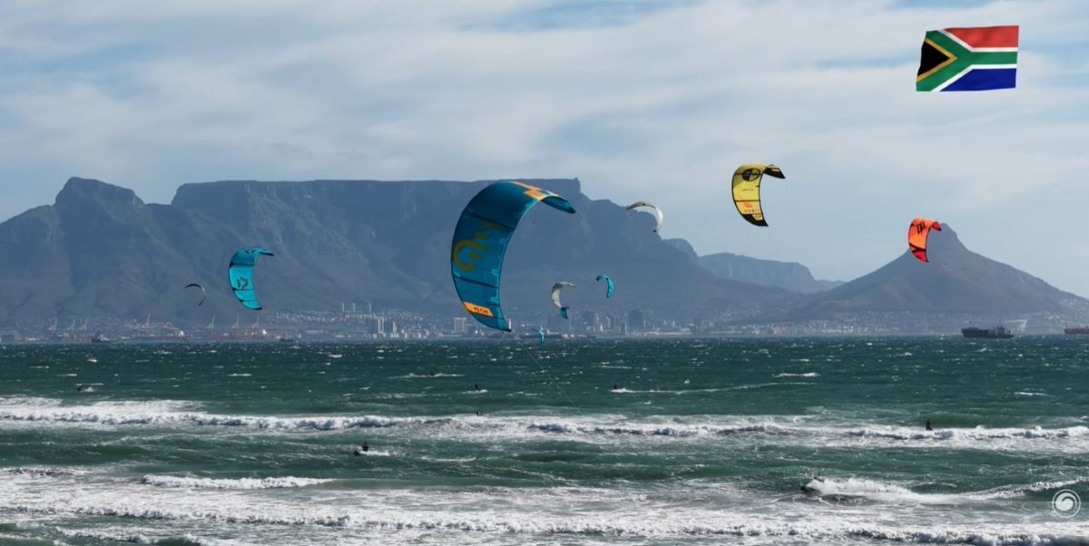 Kite traffic in Cape Town, South Africa
