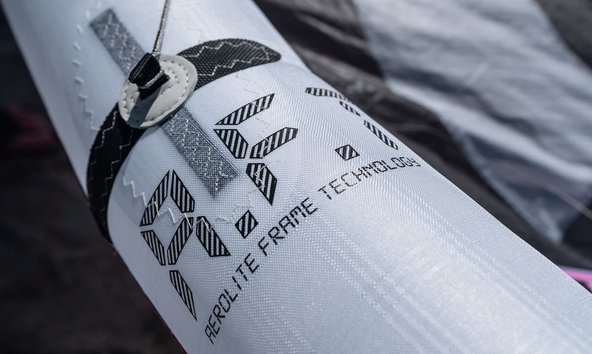 Close-up of the new Aerolite leading edge material.