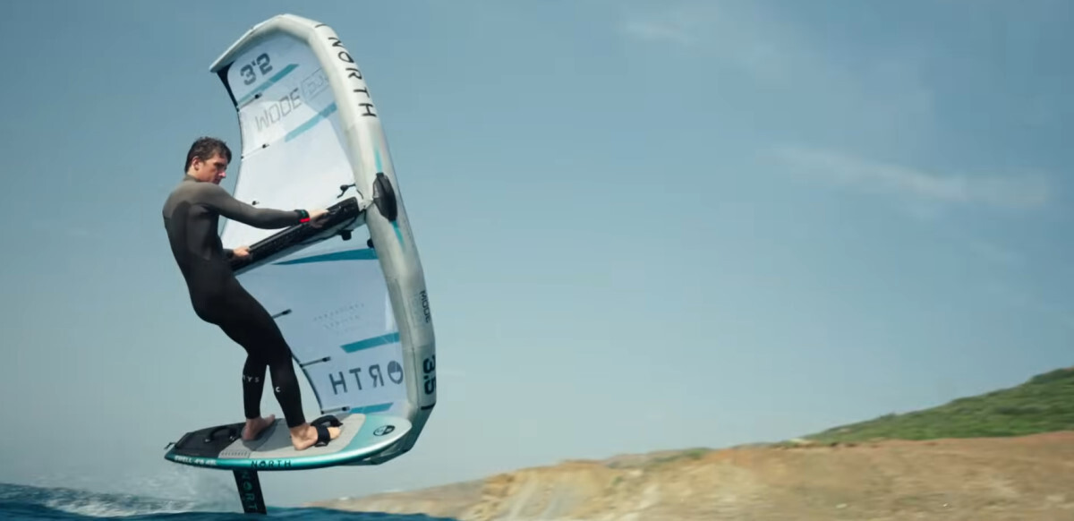 A winger on the North Mode Pro wing