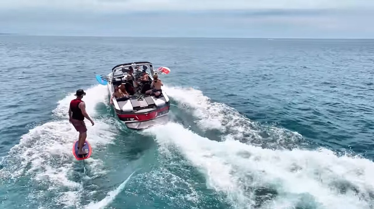 Close up of wake foiling behind a boat with no rope